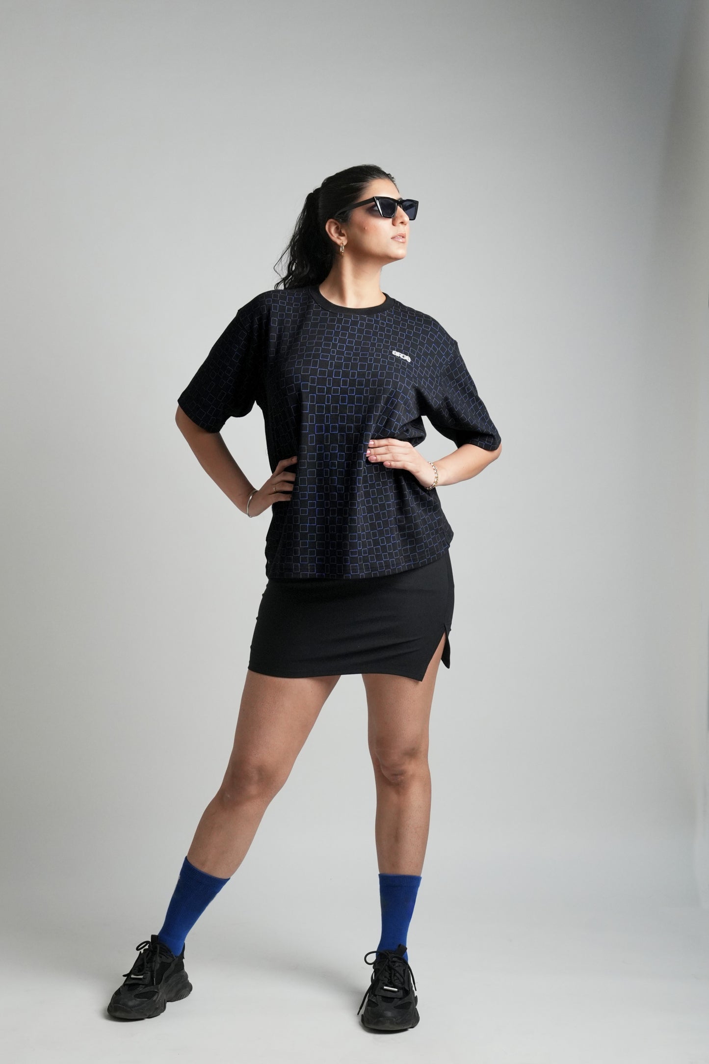 I don't fit in a box- Midnight Back