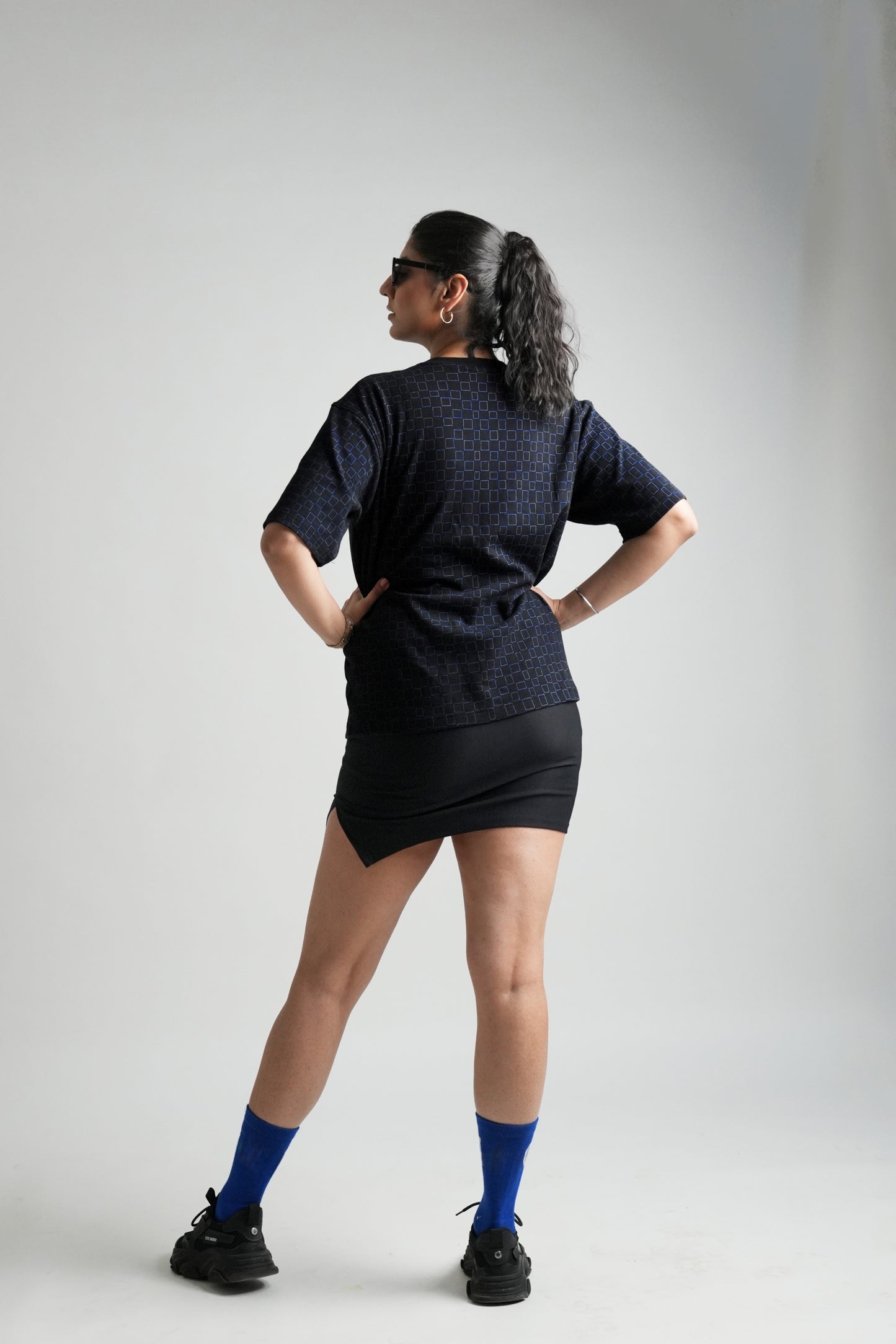 I don't fit in a box- Midnight Back